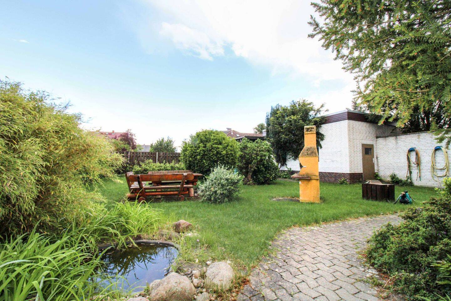 Exklusives Wohnhaus mit Schwimmbad, Sauna, Kachelofen und mehr – Grafhorst – Vorschaubild 3