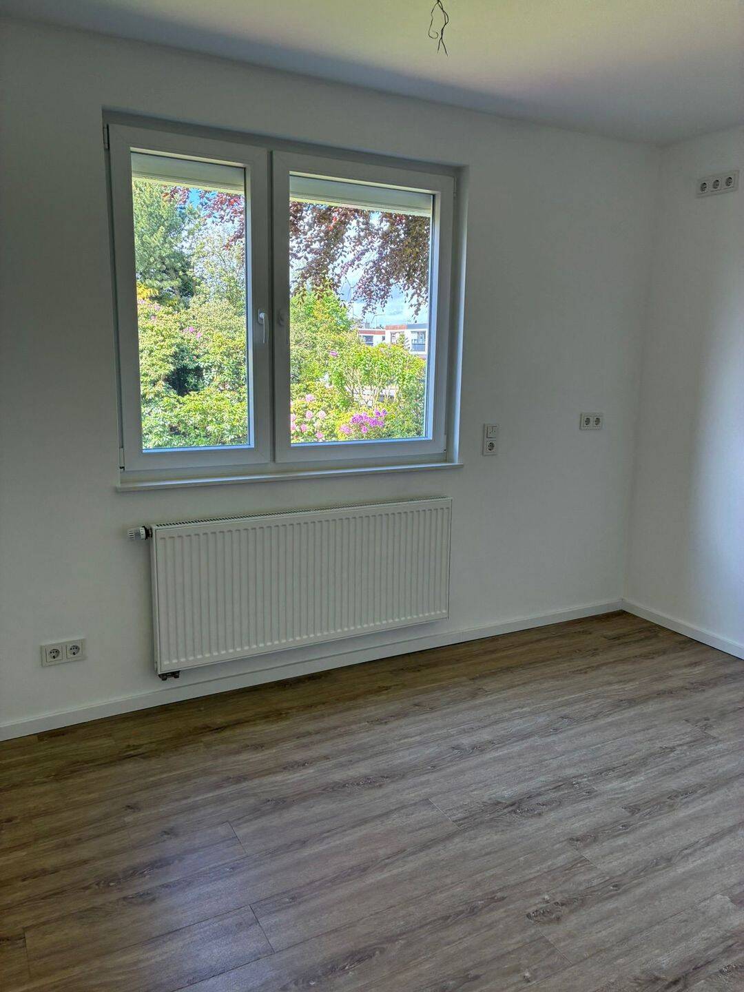 Stilvolles, komplett saniertes Stadthaus mit parkähnlichem Grundstück in Top-Lage – Bremerhaven – Vorschaubild 7