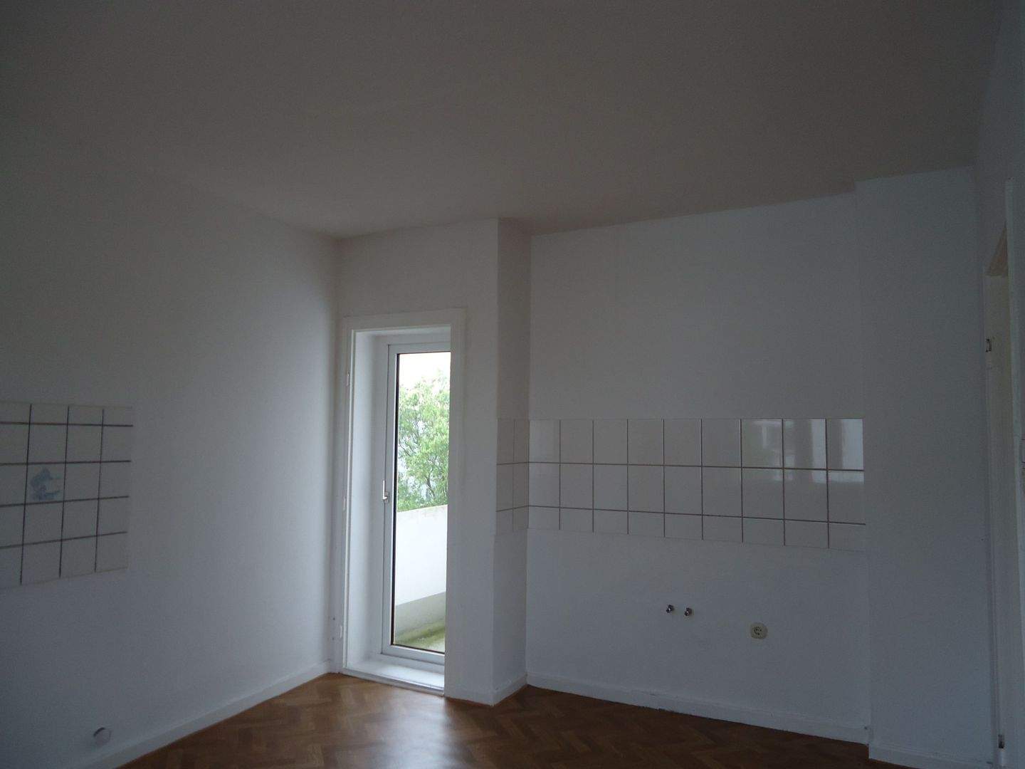 Moderne 2-Zimmer-Wohnung mit Balkon in Bremerhaven, Lehe – Bremerhaven – Vorschaubild 2