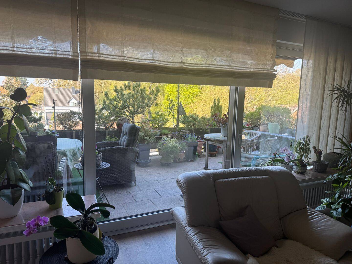 3 - Zi ETW , großzügiges, lichtdurchflutetes, offenes Wohnen mit Balkonen, Aufzug , Wellnessbereich mit Pool & Sauna , mitten im Grünen in Kirchrode – Hannover – Vorschaubild 6