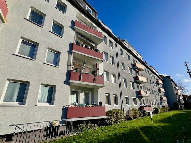 VERMIETETE ZWEI ZIMMER WOHNUNG MIT BALKON IM DRITTEN OG – Düsseldorf – Vorschaubild 3