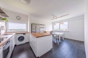 Viel Platz für Ihre Zukunft: Lichtdurchflutete 5-Zimmer-Wohnung mit zwei Loggien und eigener Garage – 44329 Dortmund – Vorschaubild 2