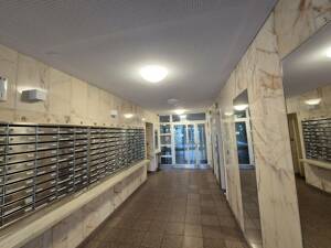 1-Zimmer-ETW als Kapitalanlage oder Eigennutzung direkt neben dem Elbe-Einkaufszentrum (sofort Frei) – 22609 Hamburg – Vorschaubild 4