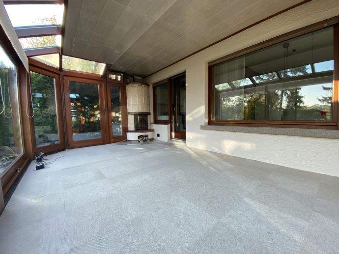 Idyllisch gelegenes Ein-/ oder Mehrgenerationenhaus in Hamm-Kump, riesiger Garten, Doppelgarage, Kaminofen, Wintergarten – Hamm – Vorschaubild 3