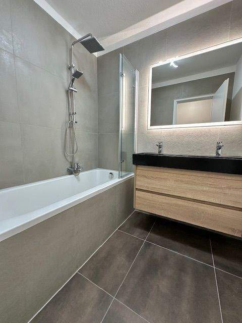 Pfiffig, frisch & frei – 3 Zimmer mit Balkon + neuen Fenstern mit 3 fach-Verglasung zum Direkt-loswohnen in Nürnberg-Laufamholz – Nürnberg – Vorschaubild 8