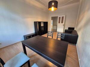 Bezugsfreie lichtdurchflutete 2-Zimmer-Wohnung (leicht in 3-Zimmer zu erweitern) mit hohen Stuckdecken – 10247 Berlin – Vorschaubild 4