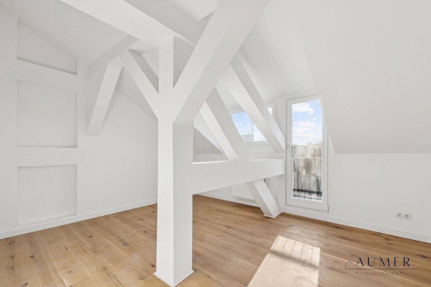 Sanierte 3-Zimmer Dachgeschosswohnung mit Balkon – Berlin – Vorschaubild 5