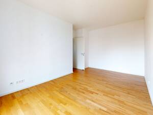 Große 3-Zimmer-Wohnung mit 2 Balkonen – 60594 Frankfurt am Main – Vorschaubild 4