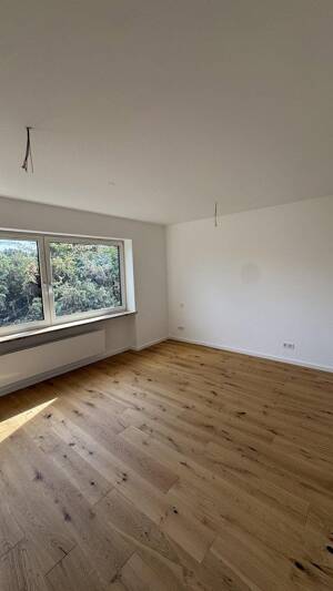 Komplett saniert: 3 Zimmer, Echtholzparkett, großer Balkon, Wärmempumpe - provisionsfrei – 85356 Freising – Vorschaubild 7