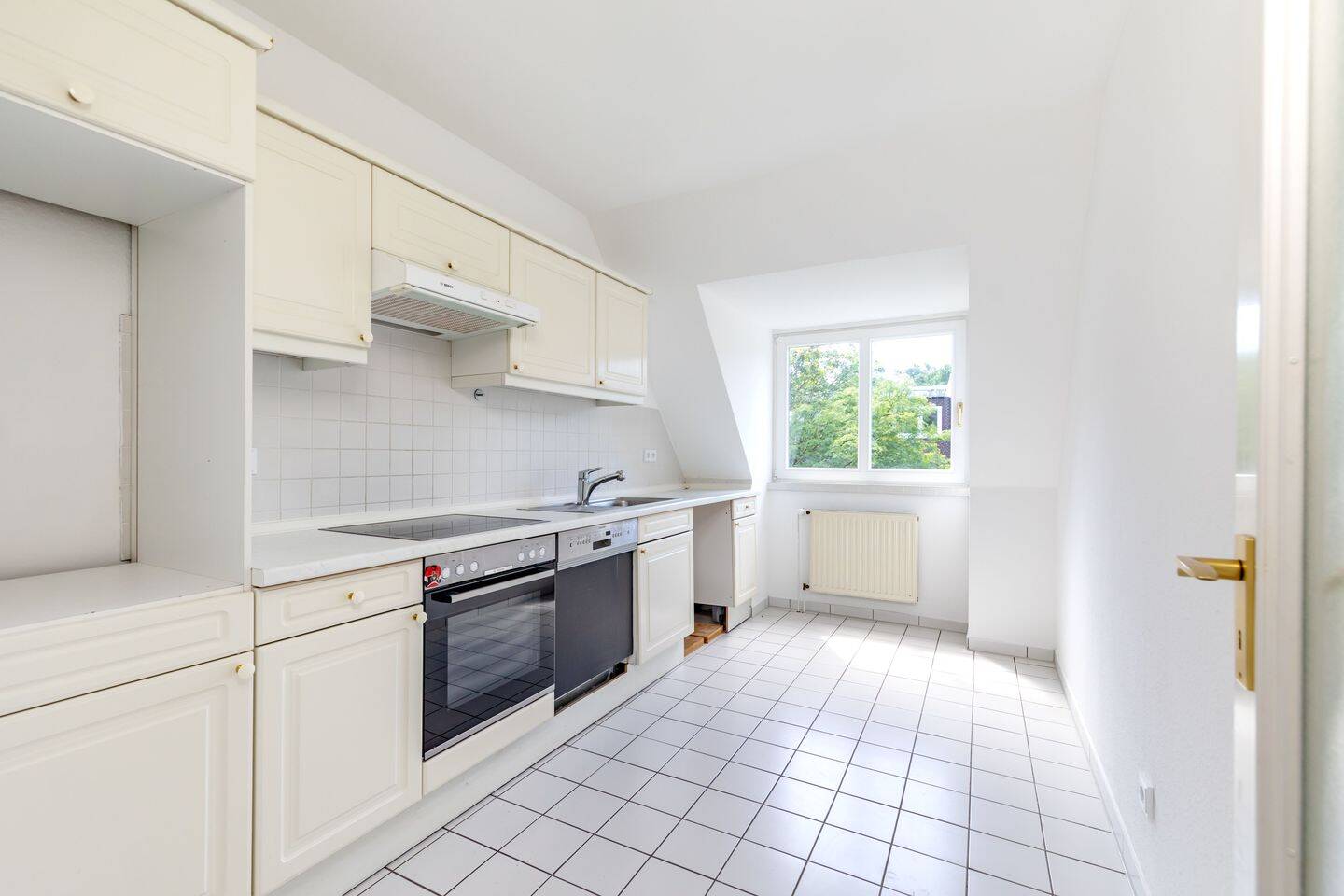 Freie 3-Zimmer-Maisonette-Wohnung mit Südbalkon in Rissen – Hamburg – Vorschaubild 6