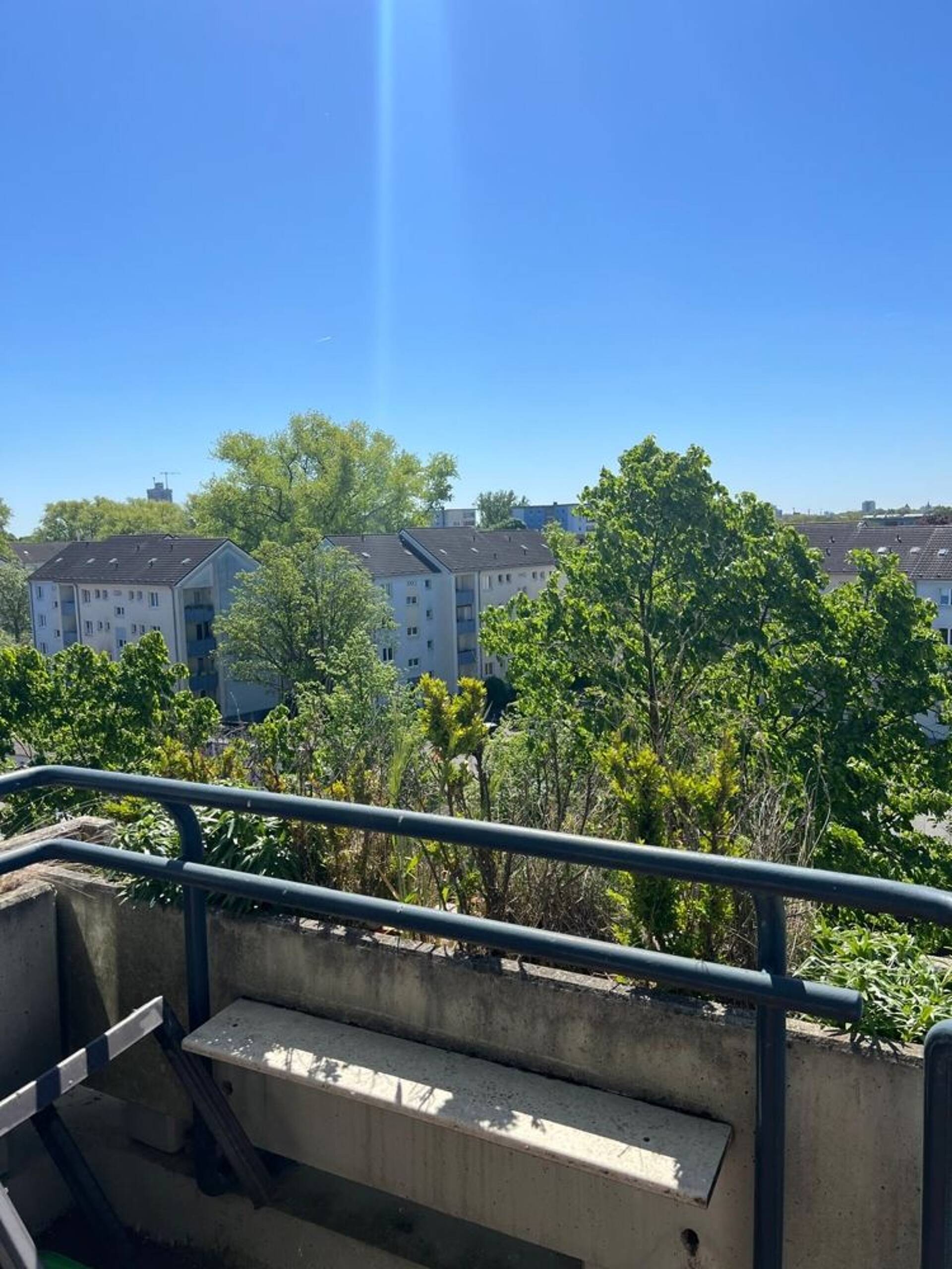Dachgeschosswohnung in 50735 Köln mit 65 m² kaufen