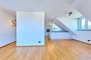 Stilvolle Maisonettewohnung mit Terrasse in begehrter, ruhiger Bestlage – 81829 München – Vorschaubild 9