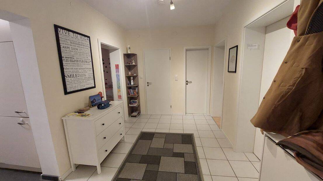 Ruhig und zentral in Quadraten: Möbilierte 3-Zimmer-Wohnung mit zwei Balkonen
