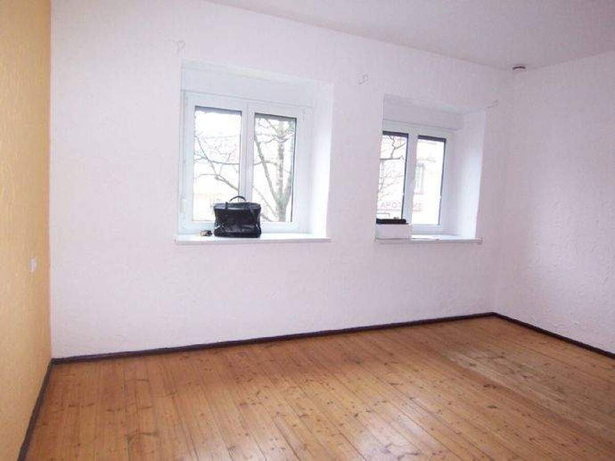 Barbarastr. 16 ggü Bushaltestelle, 1 Zi Apartment, Bad mit Fenster – 97074 Würzburg – Bild 1 von 2