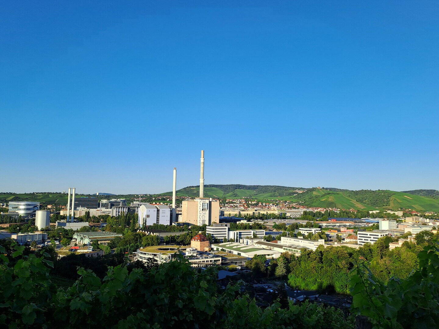 !!!RESERVIERT!!! S-Ost - 3-Zi. Whg. - Top gepflegt! - Aussichtslage!