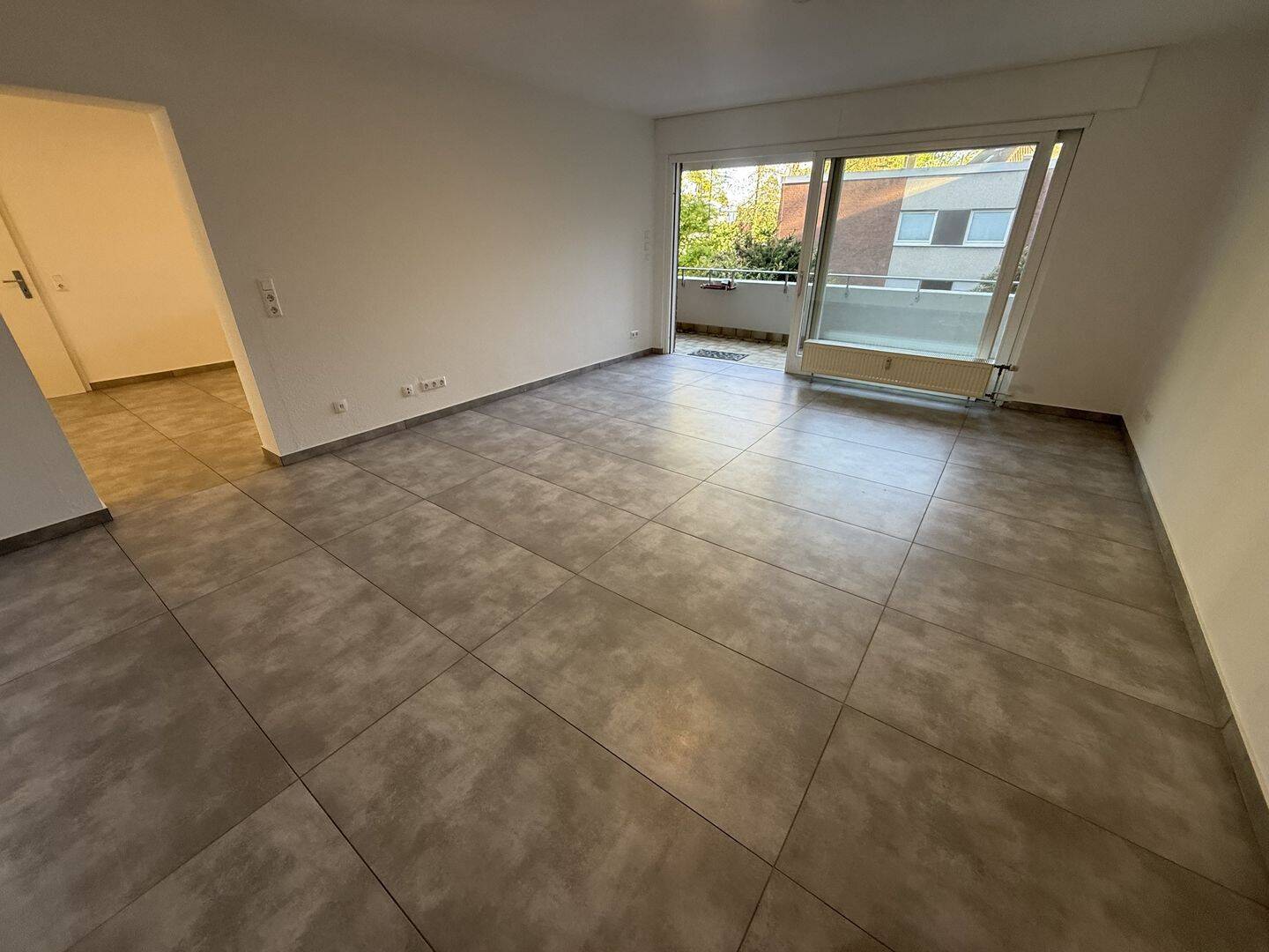sanierte 5 Zimmer-ETW mit Lift & TG-Stellplatz in oft gesuchter Lage am Mulang/Bad Wilhelmshöhe – Kassel – Vorschaubild 8