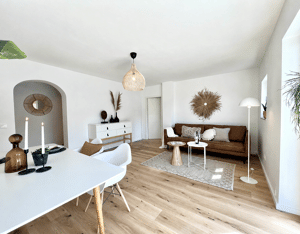 Exklusiv modernisierte 4-Zimmer-Wohnung mit 2 Balkonen und hochwertiger Ausstattung