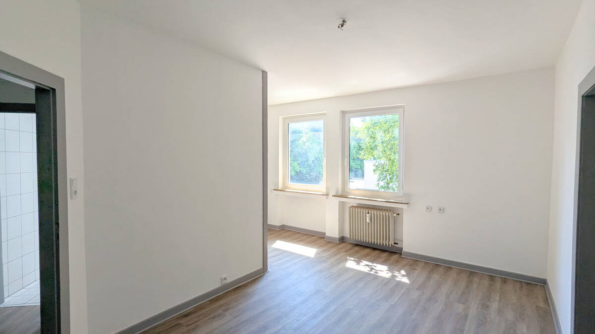 2 Zimmer | Altbau mit hohen Decken | Frisch renoviert | Aachen City – Aachen – Vorschaubild 3