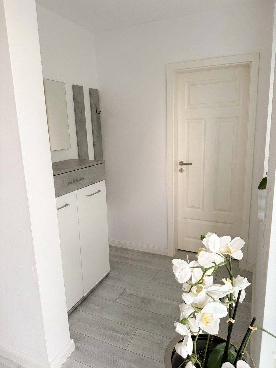 Schöngelegenes und großzügig geschnittenes Einfamilienhaus in Magdeburg – Magdeburg – Vorschaubild 3
