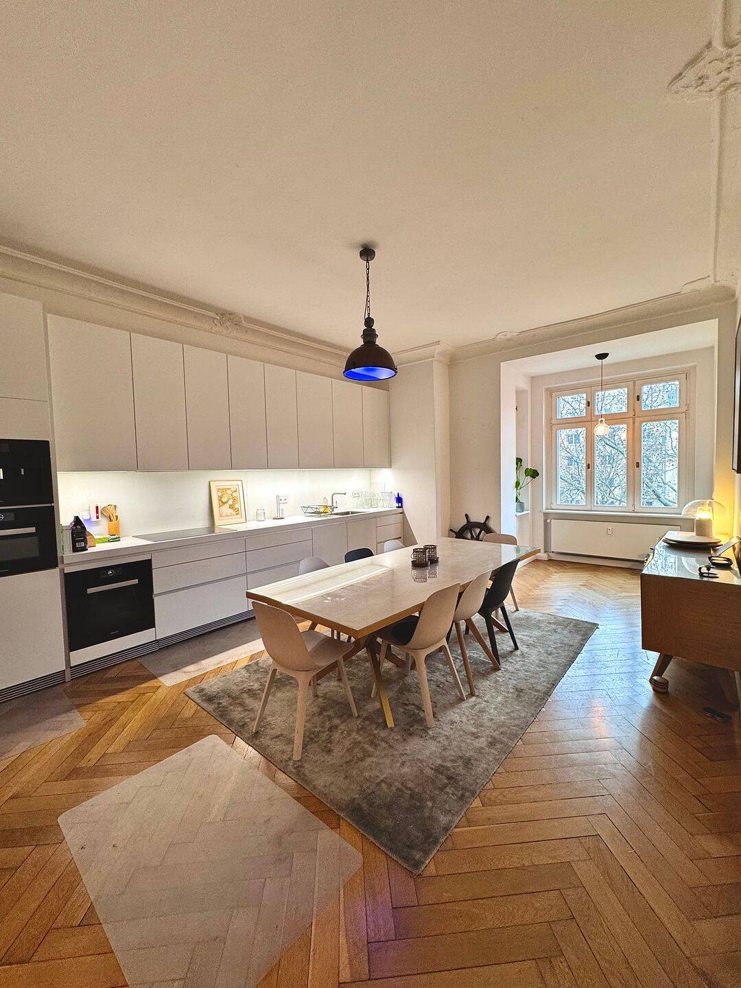 Altbaujuwel mit Aufzug & Designer-Küche im Herzen Friedrichshains – Berlin – Vorschaubild 7