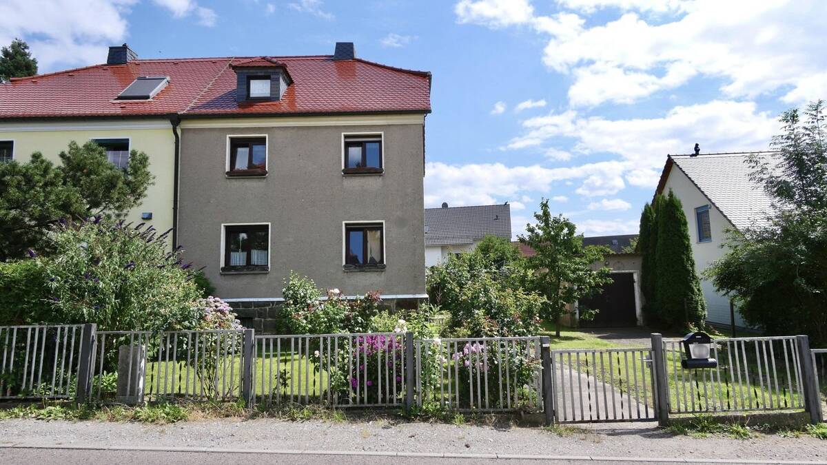 Familiendomizil im Grünen – 1328 Dresden – Bild 1 von 9