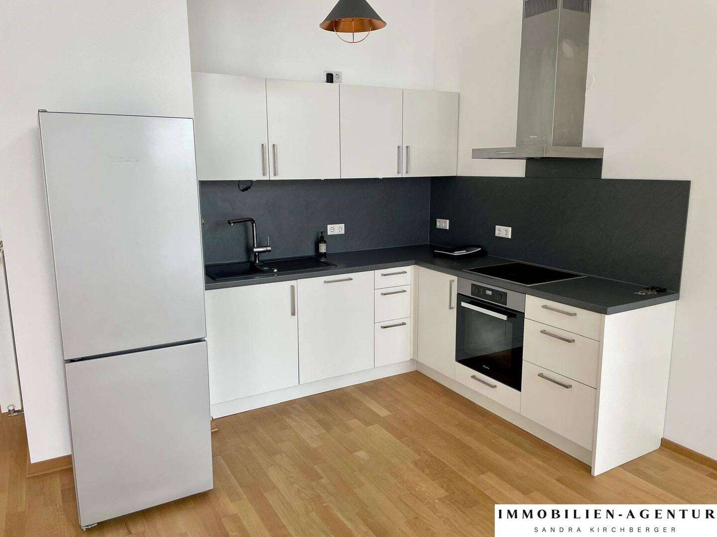 Einmalige Gelegenheit! Stilvolle Dachterrassenwohnung in historischer Tramstation-Tramlofts Nürnberg – Nürnberg – Vorschaubild 9