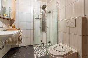 Rhein-Endhaus mit Charme & Potenzial – Marienbader Straße – 24146 Kiel – Vorschaubild 6