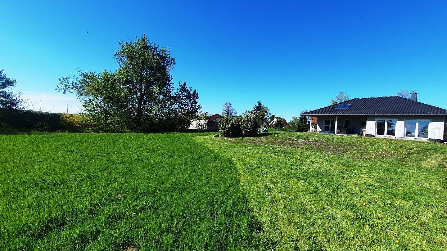 * Einfamilienhaus im Winkel-Bungalowstil * 16356 Werneuchen * Friedel-IMMO * – Werneuchen – Vorschaubild 7