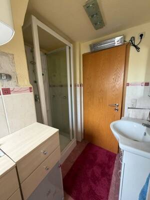 Möblierte Dachgeschosswohnung mit 2 Balkonen – 99310 Arnstadt – Vorschaubild 7