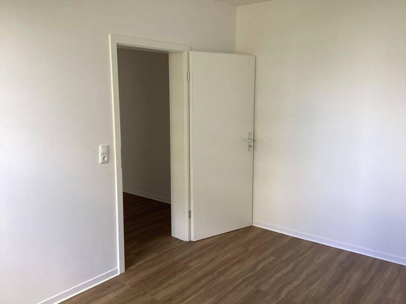 Sanierte 3-Zimmerwohnung mit Balkon – Langen – Vorschaubild 6