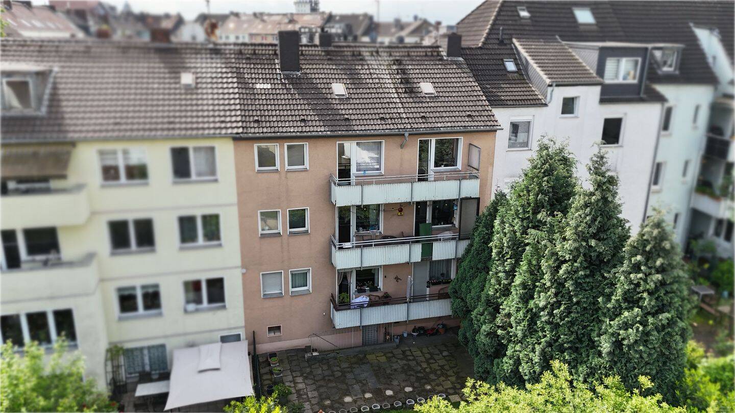 Charmantes Mehrfamilienhaus mit Potenzial in Duisburg-Kaßlerfeld