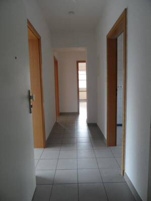 lichtdurchflutete Dachgeschosswohnung mit Loggia – 44805 Bochum – Vorschaubild 3