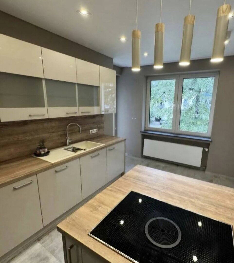 Exklusive, modern renovierte 3-Zimmer-Wohnung nahe Rhein in Köln-Deutz - ab sofort verfügbar