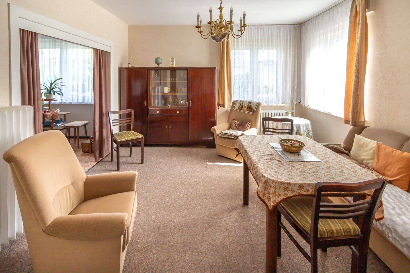Ruhige Lage in Bernau OT Schönow: EFH mit 3 Zi., Kü., Bad, Keller, mass. Nebengebäude, 868 m² Grdst. – Bernau – Vorschaubild 6