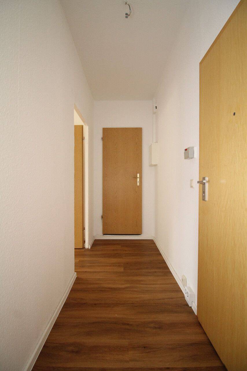 Ideal geschnittene Einraumwohnung, Südbalkon, beste Einkaufsmöglichkeiten – Leipzig – Vorschaubild 4