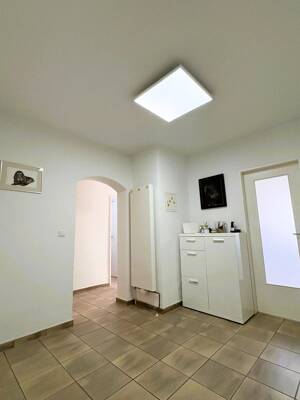 Moderne Erdgeschosswohnung mit Garten und Stellplatz – 30880 Laatzen – Vorschaubild 4