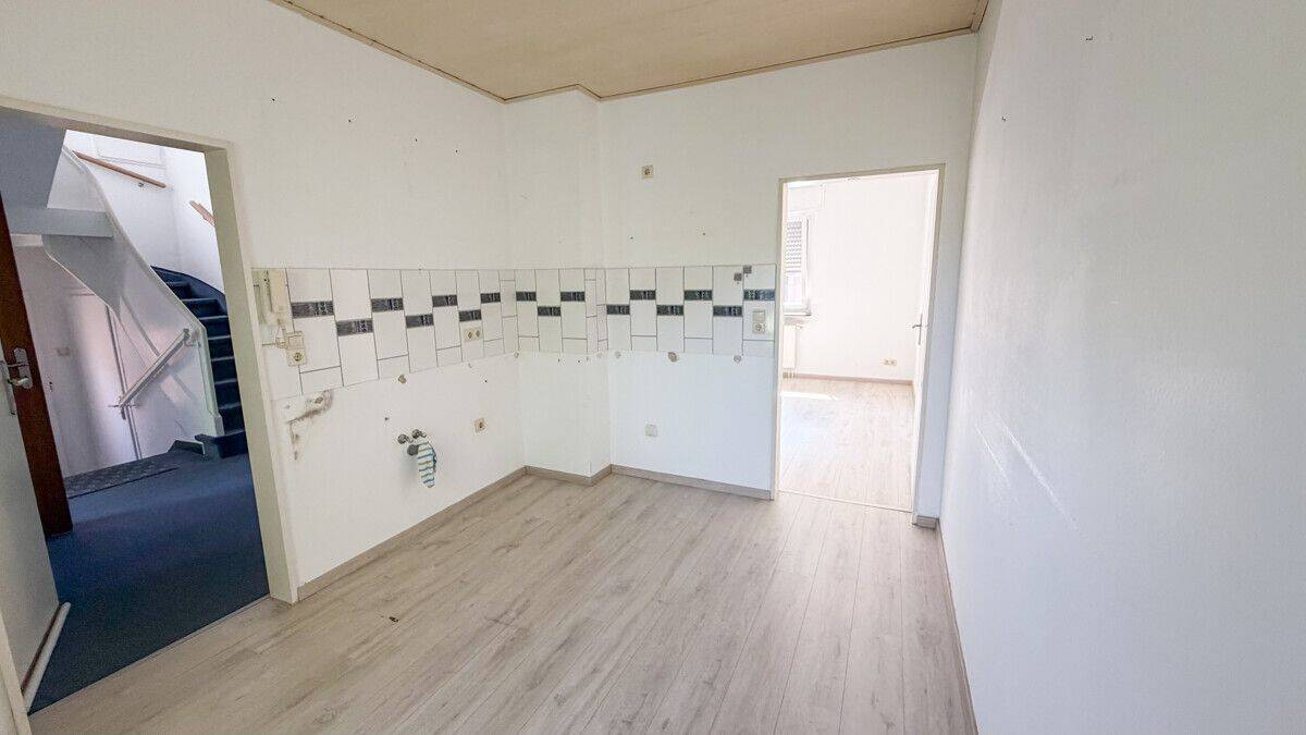 Familienfreundliches Einfamilienhaus mit großem Garten in Geilenkirchen – Geilenkirchen – Vorschaubild 4
