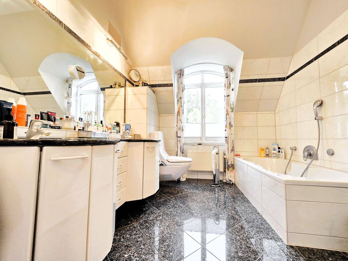 Exklusive Dachgeschosswohnung mit Loft-Charakter und Dachterrasse in Berlin-Grunewald – Berlin – Vorschaubild 3