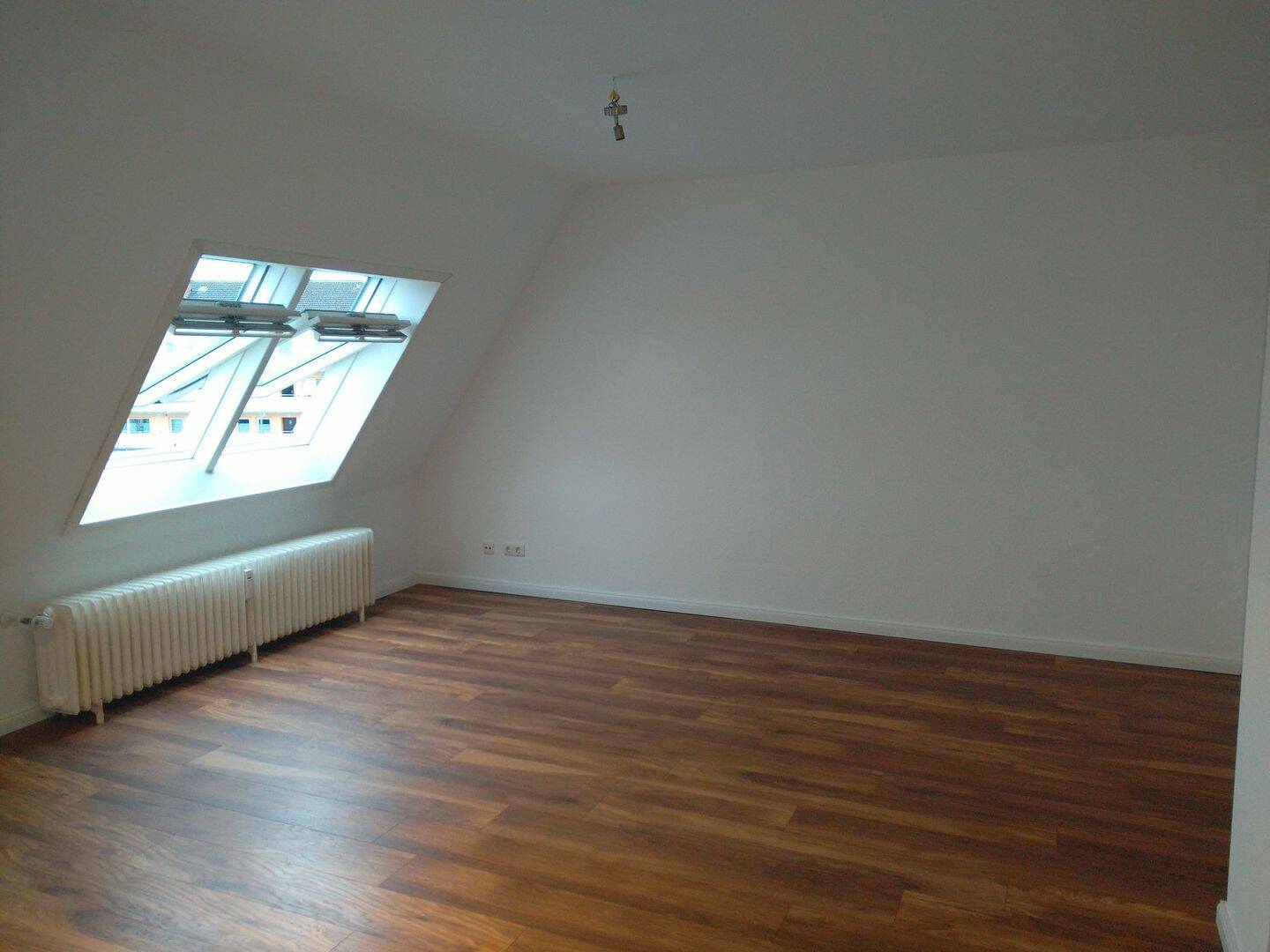 2 gepflegte und moderne 1 Zimmer Dachgeschosswohnungen – Bremen – Vorschaubild 8