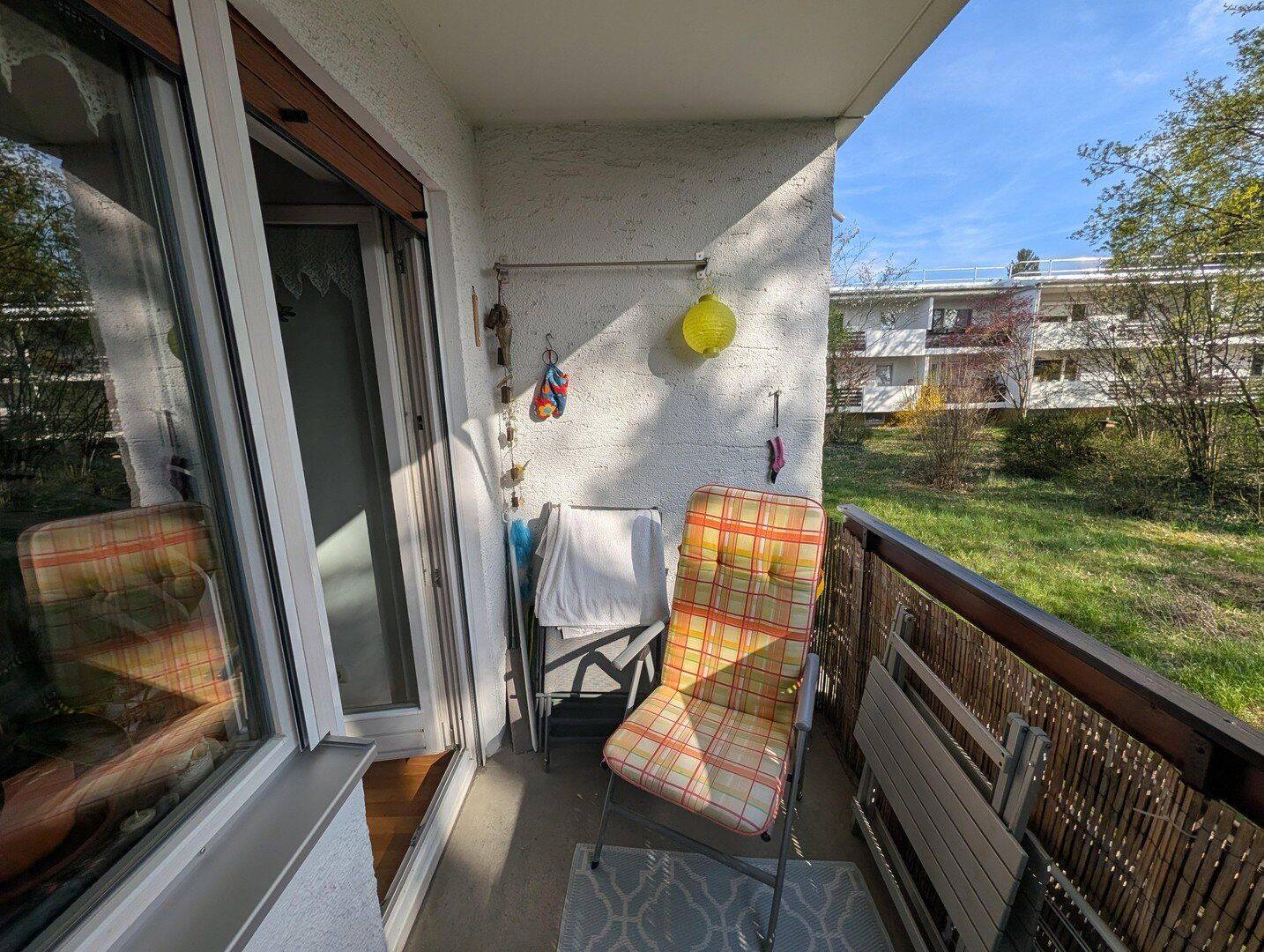 Schöne, ruhig gelegene 2-Zimmer-Wohnung mit 2 Balkonen und TG-Platz in Solln, provisionsfrei – München – Vorschaubild 4