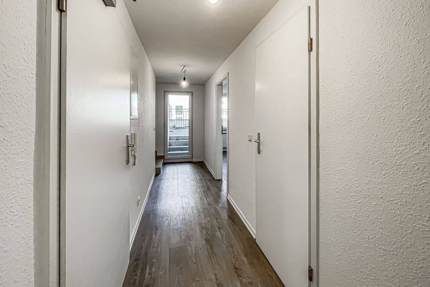 3 Zimmer - vollständig saniert - Erstbezug - Fußgängerzone