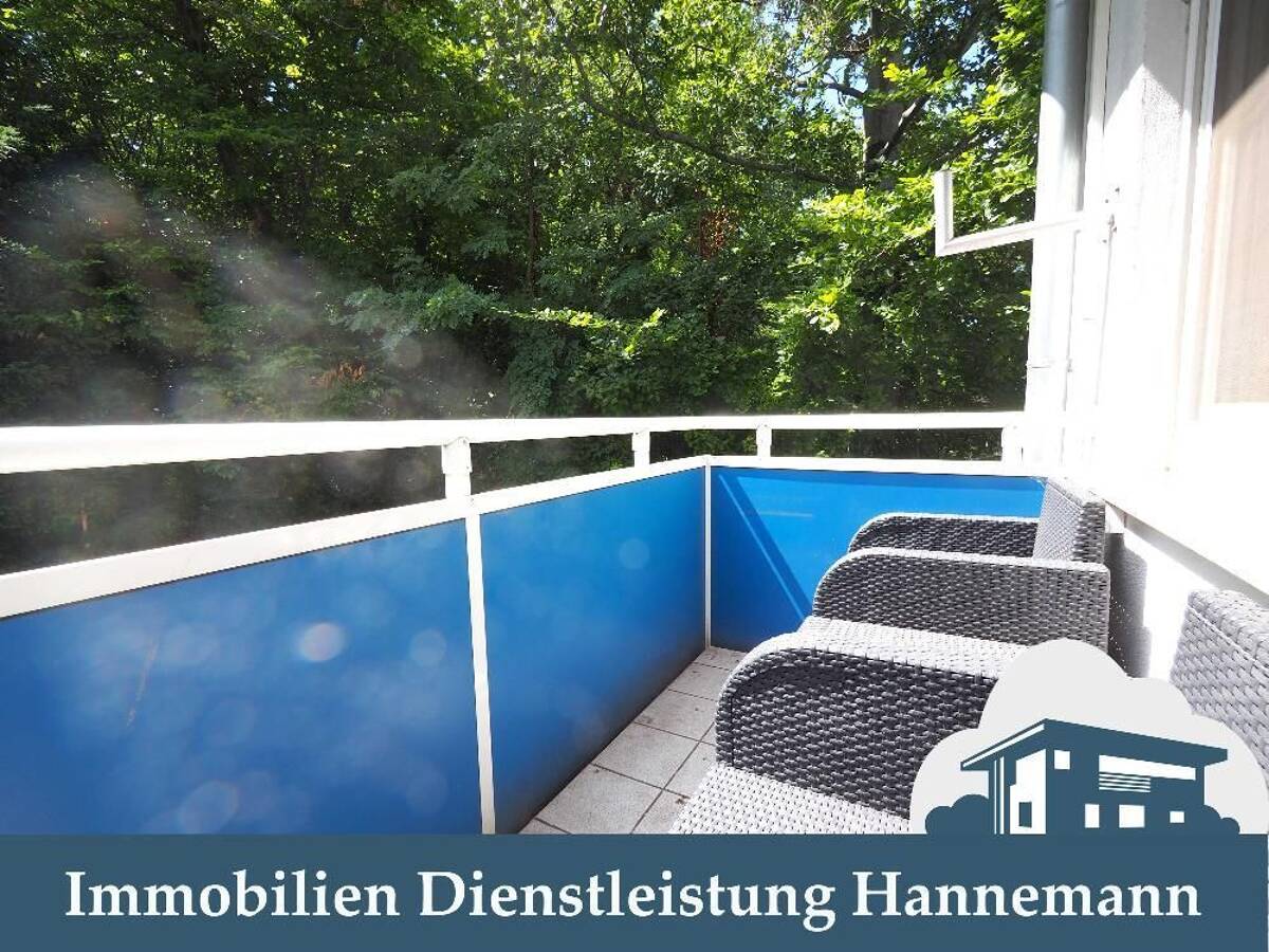 möblierte Wohnung 2 Zi., ruhig und hell, 2. OG, 2 x Blk., EBK, Gas Kamin mit Blick über Stuttgart – 70190 Stuttgart – Bild 1 von 9