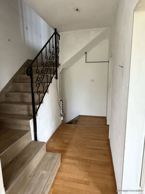 Renovierungsbedürftiges Einfamilienhaus in Würzburg – 97074 Würzburg – Vorschaubild 7