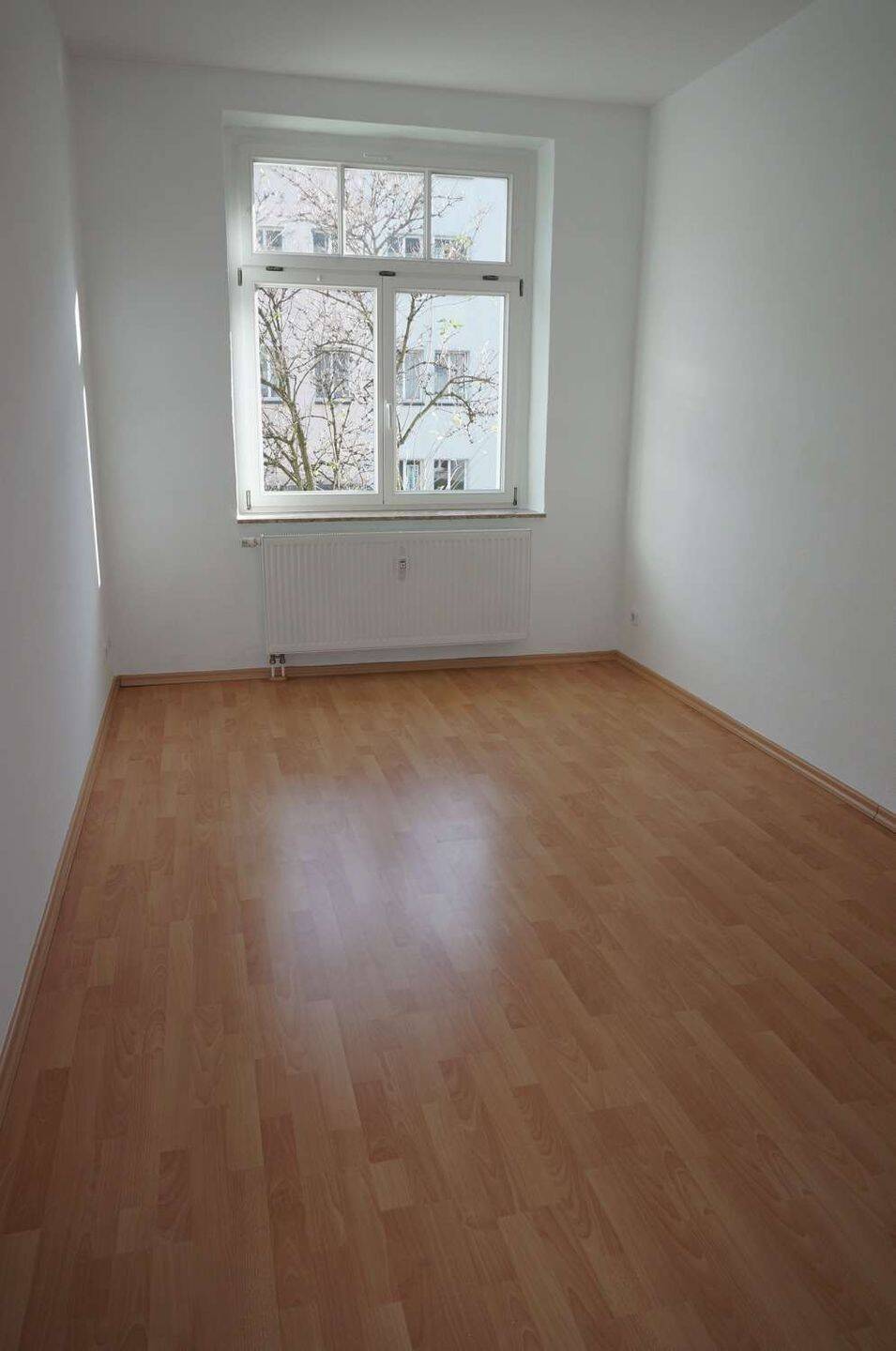 Inkl. EBK !!! FREi ab 1.8.26 - Balkon an der Küche - im 1. OG ! – Chemnitz – Vorschaubild 3