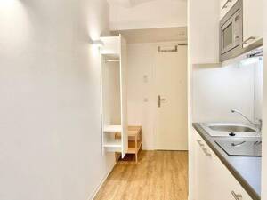 „WOHLFÜHLOASE“ TOP MODERNES VOLL MÖBLIERTES 1 APARTMENT IN ZENTRALER LAGE – 90443 Nürnberg – Vorschaubild 2