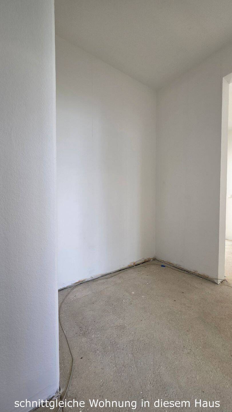 Freiwerdende 4-Zimmer-Wohnung mit Süd-Westloggia und Fahrstuhl nur 300 Meter vom Kudamm! – Berlin – Vorschaubild 9