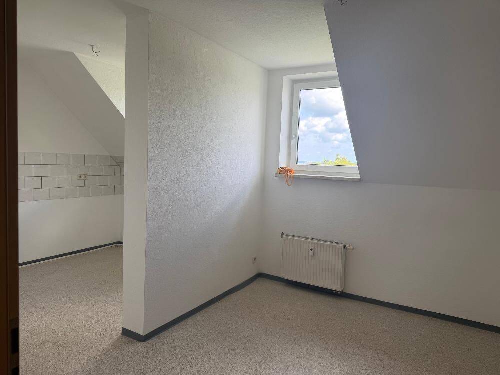 Tolle 2-Zi Dachgeschosswohnung mit Essbereich an der Küche – Chemnitz – Vorschaubild 7
