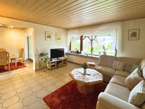 Reihenmittelhaus mit Garten, Vollkeller und klassischer Familienaufteilung in ruhiger und gewachsener Wohnlage. – 38228 Salzgitter – Vorschaubild 2