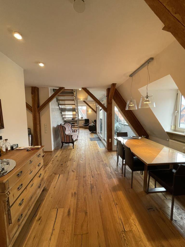 WOHNEN : PREISRUTSCH 3 Zi - 180 m² Maisonette - BURGBLICK