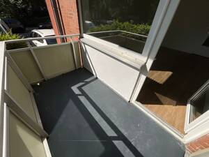 Frisch renovierte 2,5 Zimmer-Wohnung mit Balkon und Tageslichtbad mit Wanne – 23554 Lübeck – Vorschaubild 9